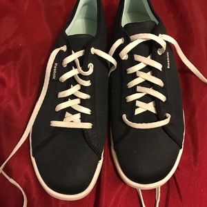 Reebok women’s tennis shoes